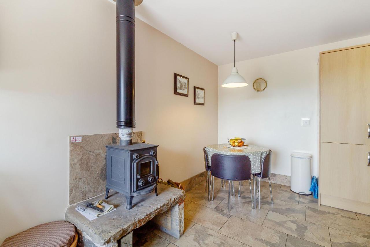 Jim'S Barn Villa Diggle Buitenkant foto