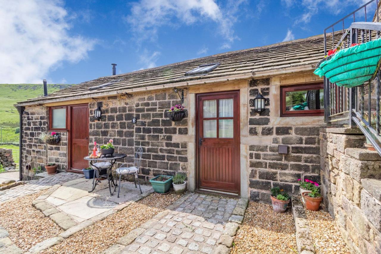 Jim'S Barn Villa Diggle Buitenkant foto